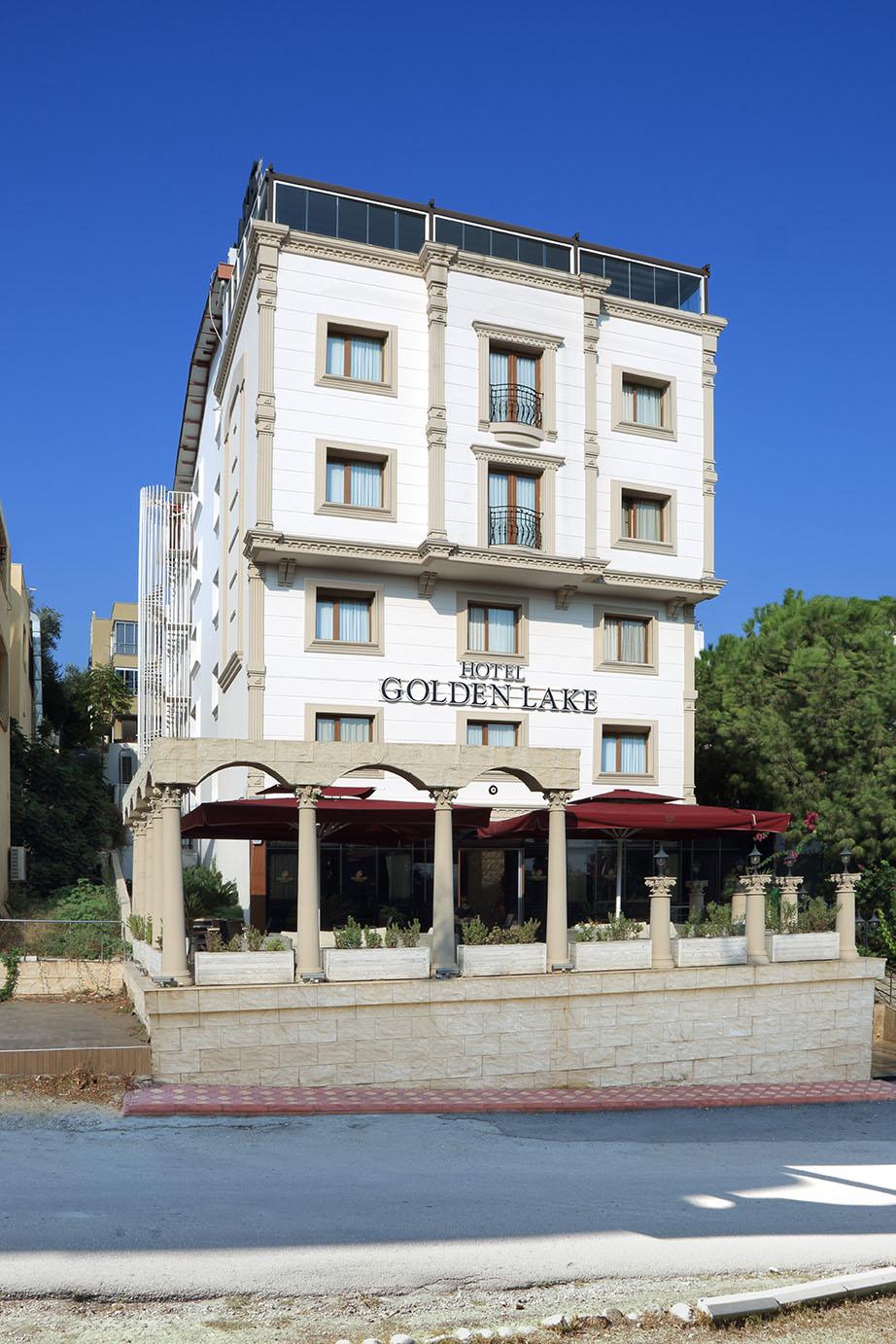 GOLDEN LAKE HOTEL